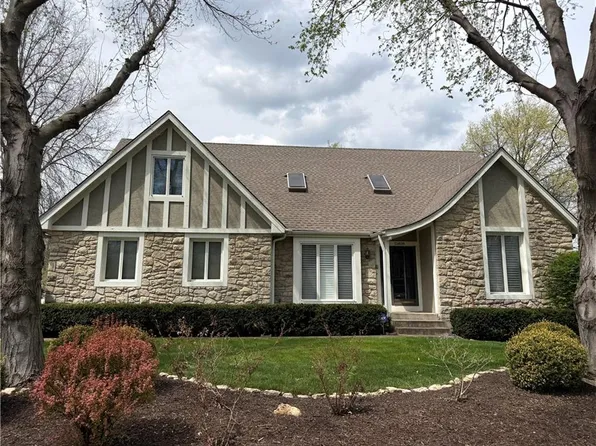 11408 Hemlock St, Overland Park, KS 66210