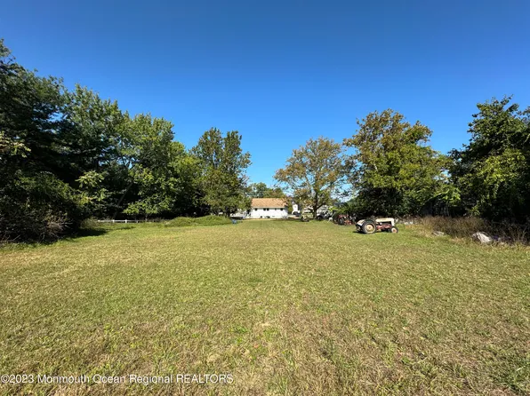 543 Bethany Road #B, Holmdel, NJ 07733