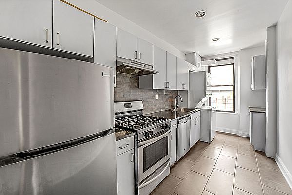 1st image of 206 W 104th St APT 23