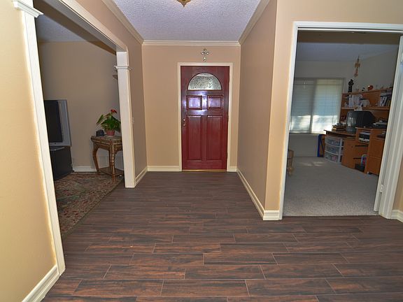 4th image of 2135 Stratford Way