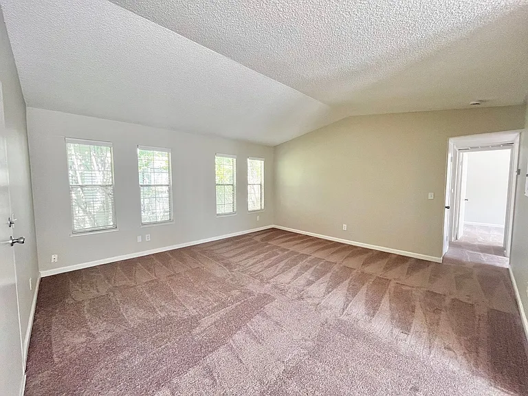2716 F Street — Photo 2