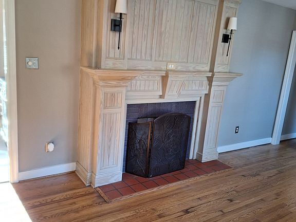 3rd image of 6703 Van Buren Ave