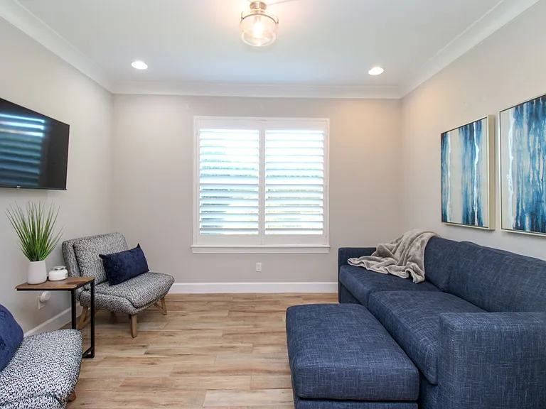 9423 Terresina Dr — Photo 16