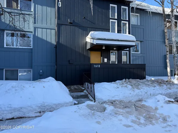 1610 Eastridge Dr #I-301, Anchorage, AK 99501