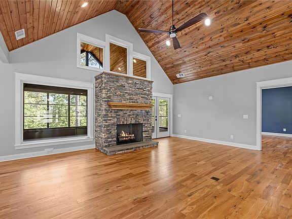 4th image of 709 Keowee Bay Cir