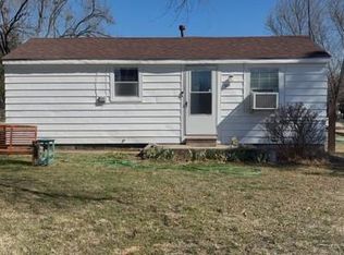 1609 N 6th St, Tecumseh, OK 74873