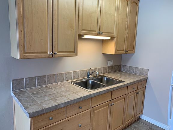 4th image of 5025 Cape May Ave APT 2