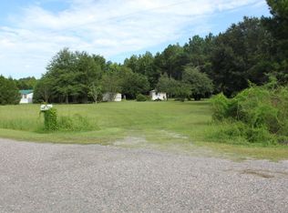 390 Lindaville Ln, Cottageville, SC 29435