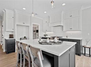 24997 W 94th Ter, Lenexa, KS 66227