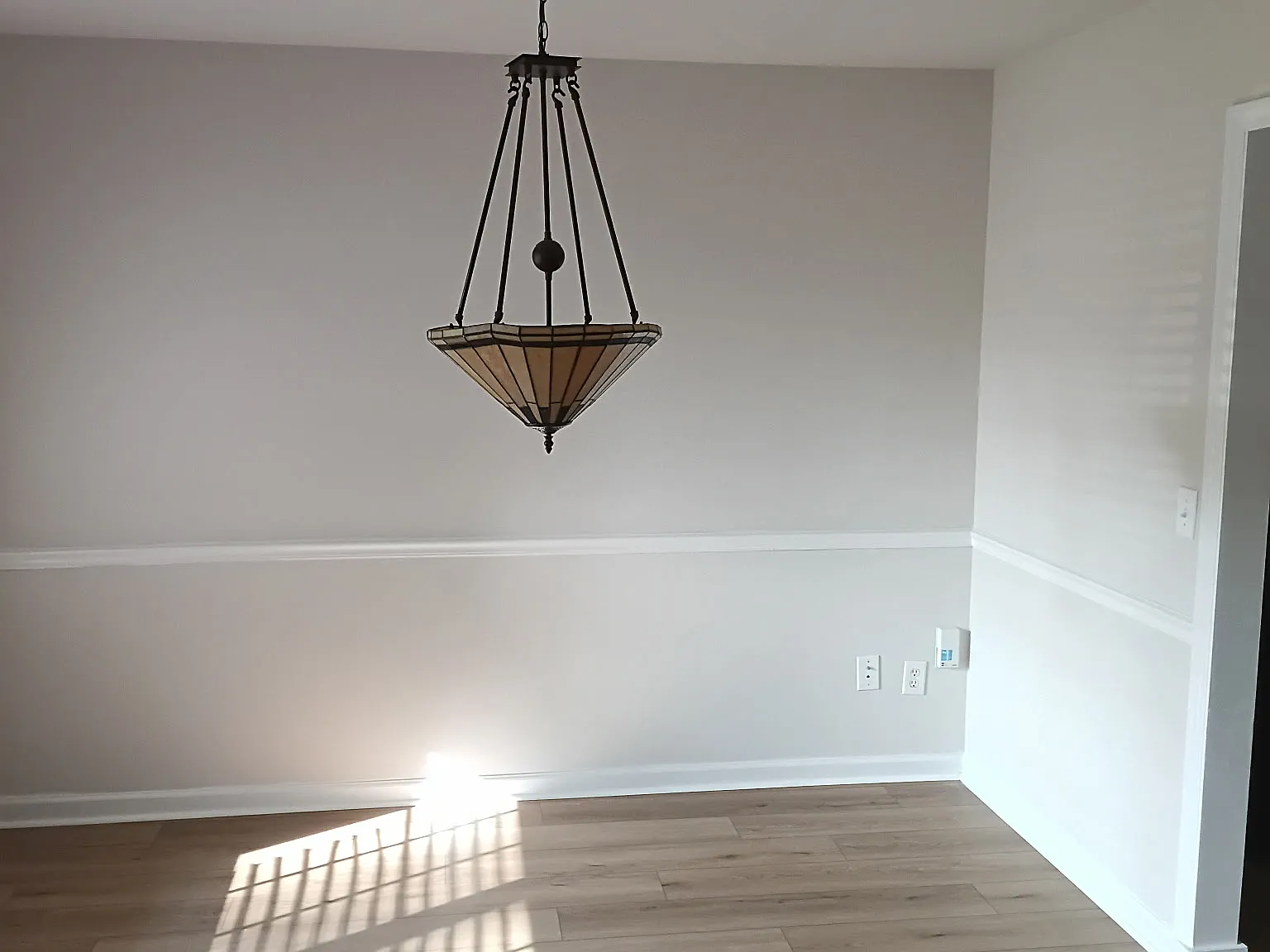 3 bed, 2.5 bath, 2524 sqft, $2,200 — Photo 2
