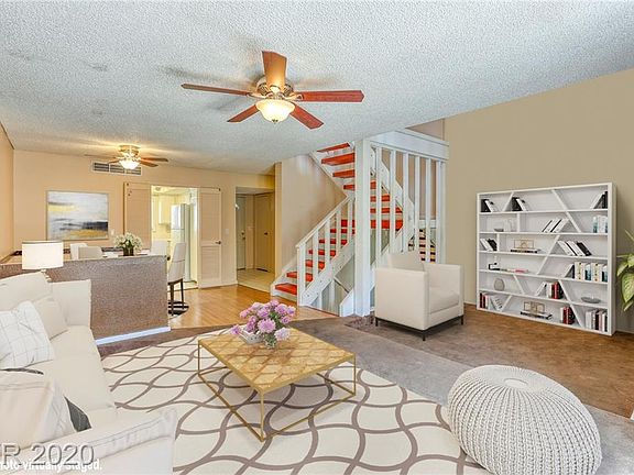 2nd image of 2939 Calle Del Valle