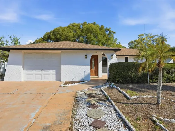 7427 Fireside Dr, Port Richey, FL 34668