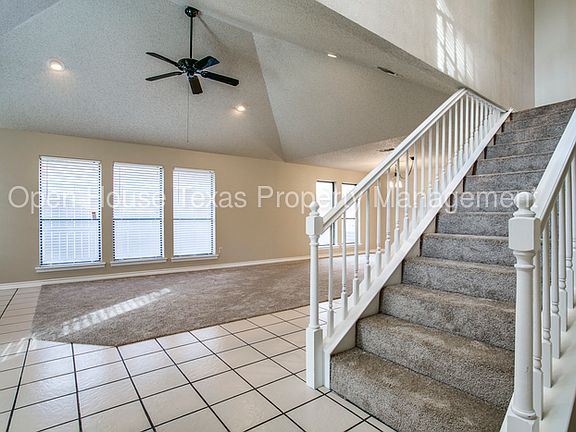 4th image of 2802 Creekwood Dr N
