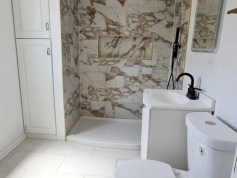 5230 S Lockwood Ave #1R — Photo 10