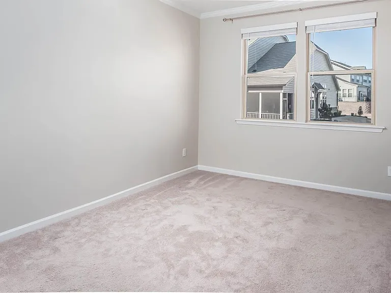 268 Rubrum Dr — Photo 7