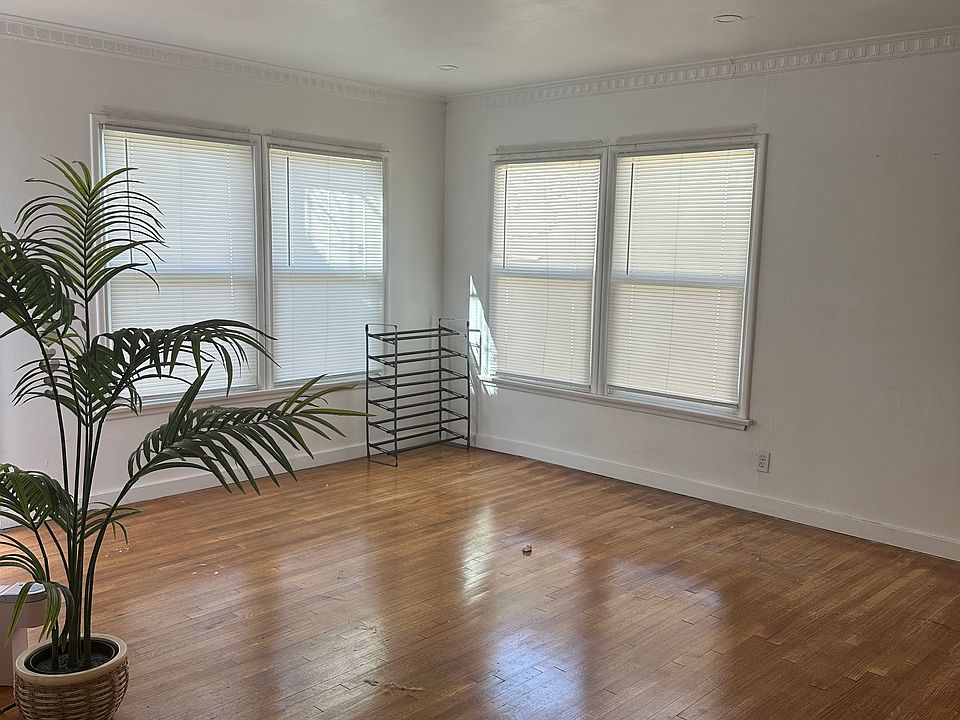 1st image of 1229 S Fairfax Ave #3