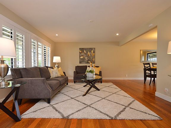 2nd image of 6331 Calle Altamira