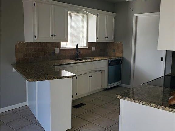 4th image of 2200 NW 119th Ter