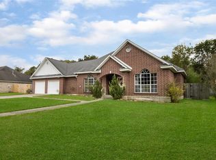 206 Regal Ln, Liberty, TX 77575