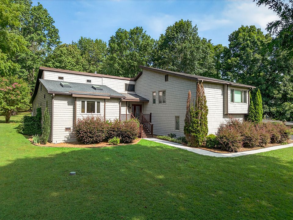 1st image of 12 Diemer Rd