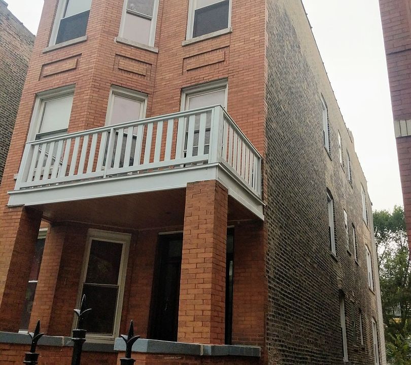 1st image of 826 N Maplewood Ave #3