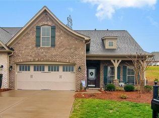 403 Plantation Village Dr, Clemmons, NC 27012