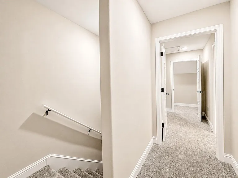419 Madison Ave — Photo 25