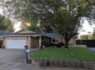 931 Rose Valley Dr, Central Pt, OR 97502
