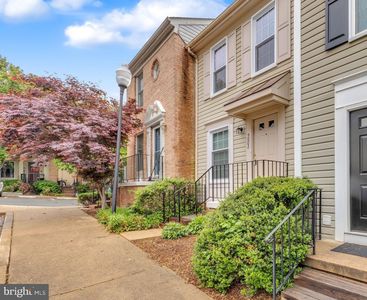 5002 9th St S, Arlington, VA, 22204