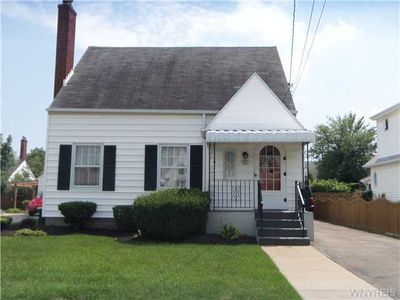 2957 Cleveland Ave, Niagara Falls, NY, 14305