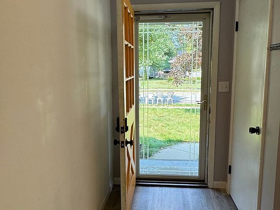 5th image of 1450 Marlborough Dr