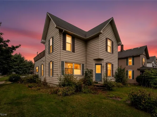 24 S Main St, Willard, OH 44890