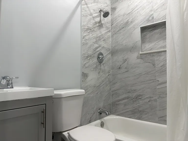 214 SW 2nd Ter #2 — Photo 13