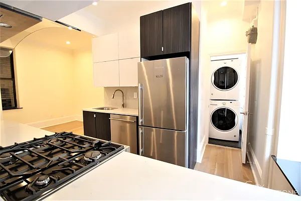 Rented by City Connections Realty | media 33