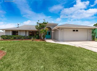 1571 SE Flintlock Rd, Port Saint Lucie, FL 34952