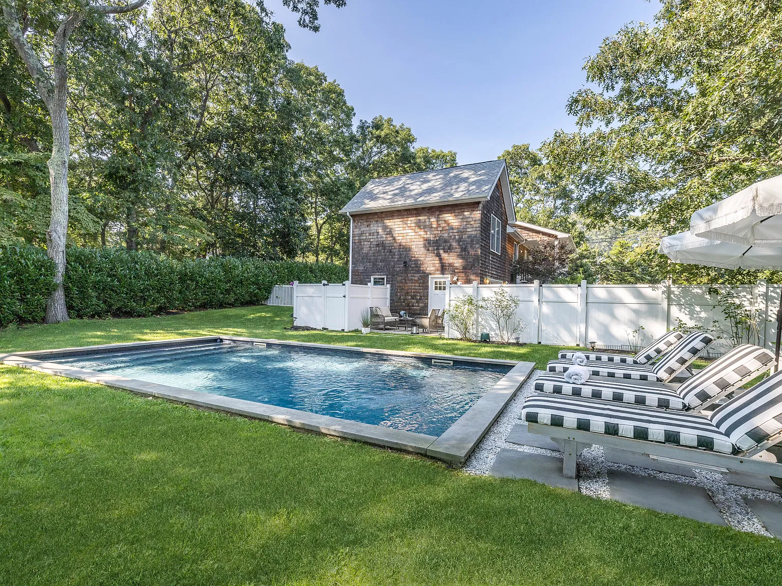 Newly Renovated East Hampton Beach House — Photo 2