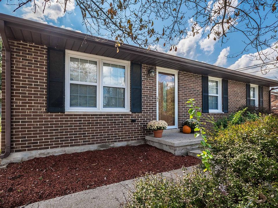 1st image of 272 Gainesville Dr #D