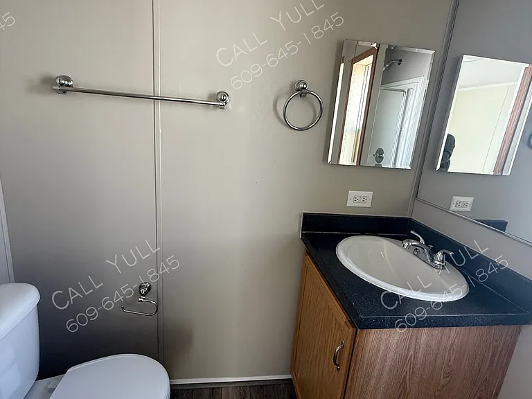 703 Pineview Ave — Photo 5