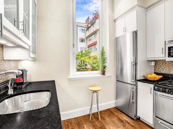 66 East 83rd Street image 7 of 10