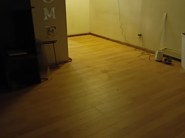 404 6th Ave #19, Coralville, IA 52241