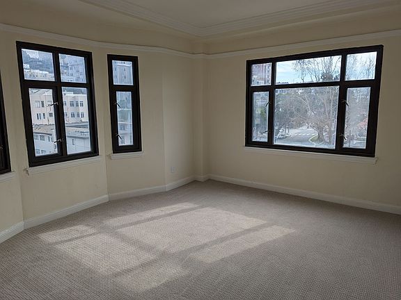 4th image of 2905-2911 Van Ness Ave #406