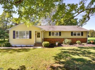 9 Rolland Dr, Branchburg, NJ 08876