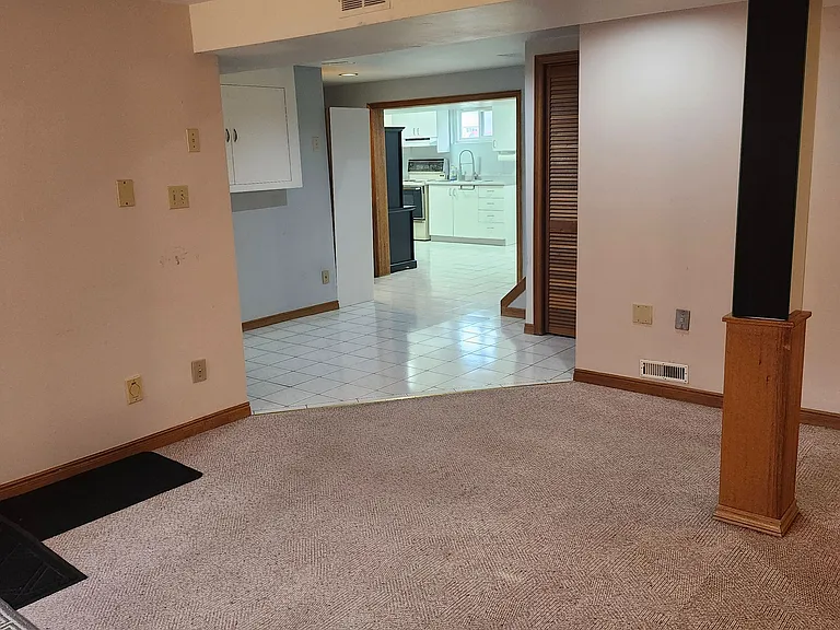 9 Scarlett Dr #LOWER — Photo 7