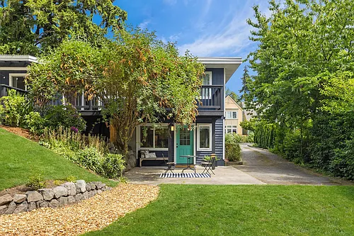 121 Wood Ave SW #B Photo 1