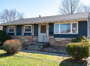 923 Waugh Dr, Hubbard, OH