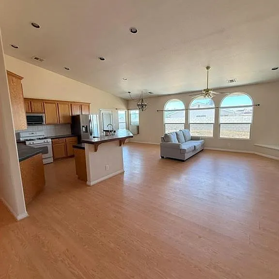 9425 Evelyn Ave — Photo 12