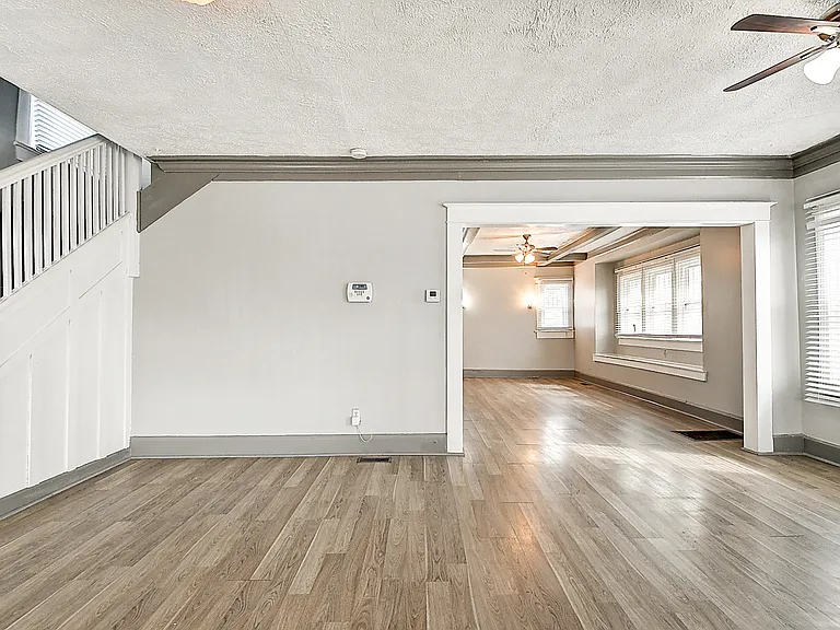 2915 N Talbott St — Photo 2