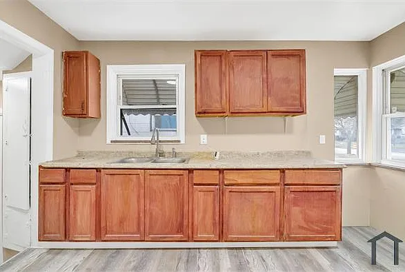18148 Hull Ave — Photo 10