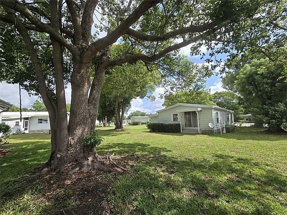 3rd image of 2011 OAK GROVE DRIVE #39