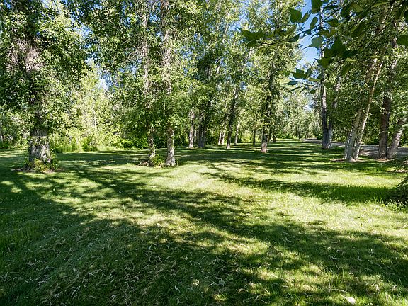 5th image of 100 & 200 Trout Ln
